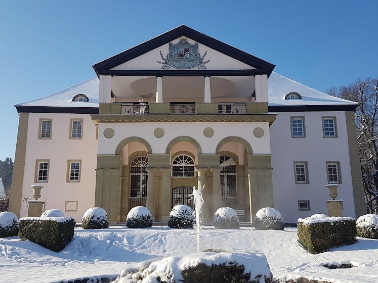 Schloss im Winterschnee